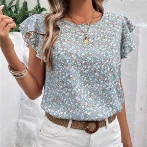 Emery Rose floral print, butterfly sleeve blouse
